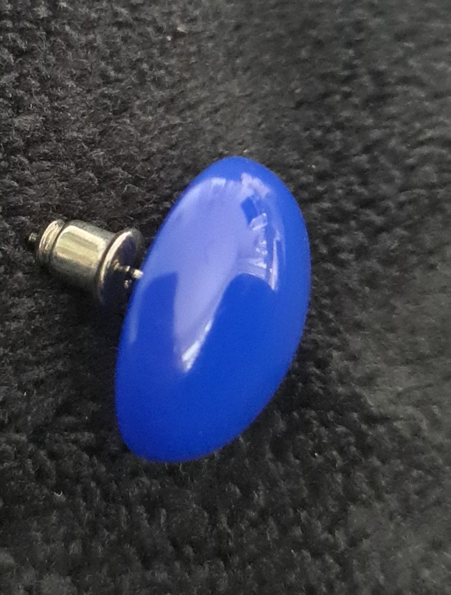 Blaue Ohrringe zum Stecken