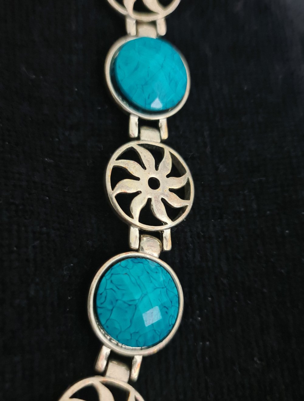 Armband mit Steinen türkis