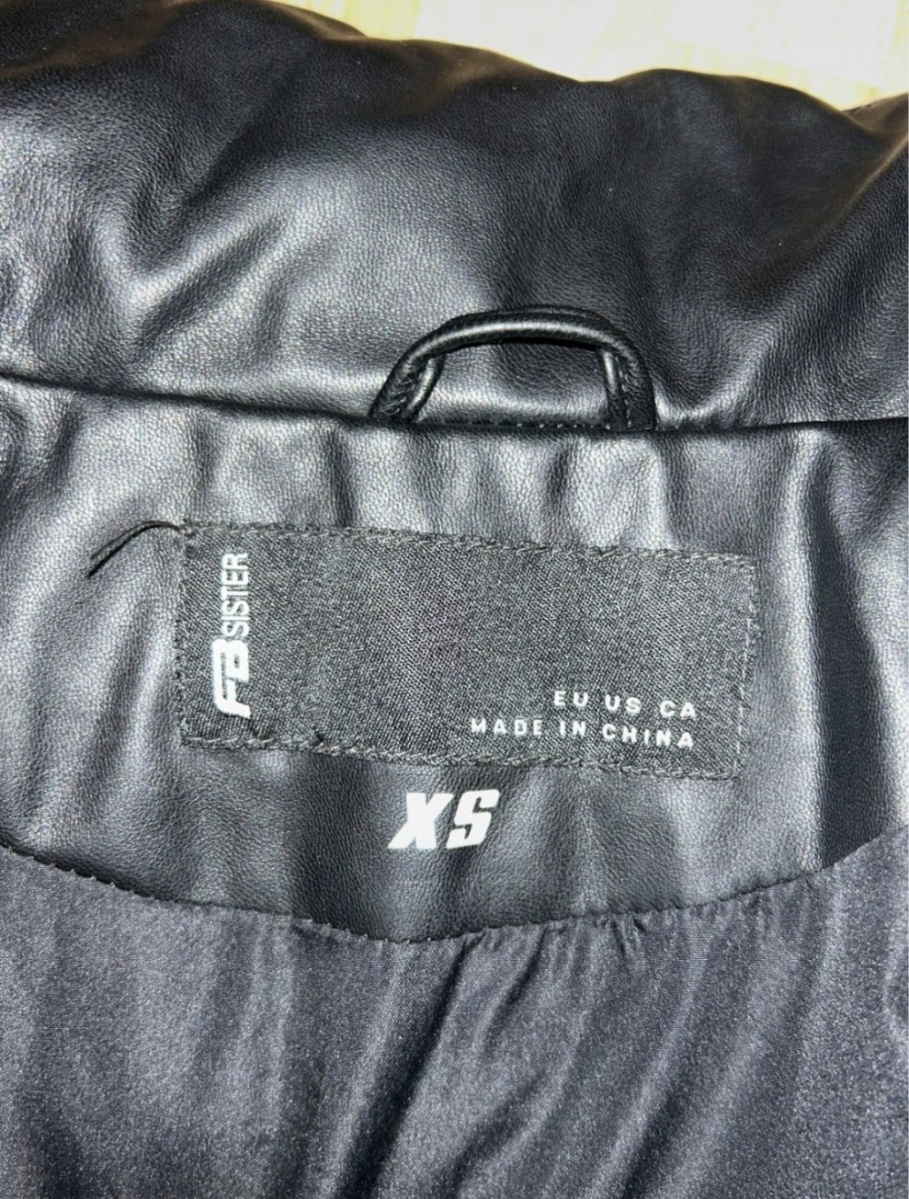 Kurze schwarze Fakeleder Winterjacke in Größe XS von New Yorker