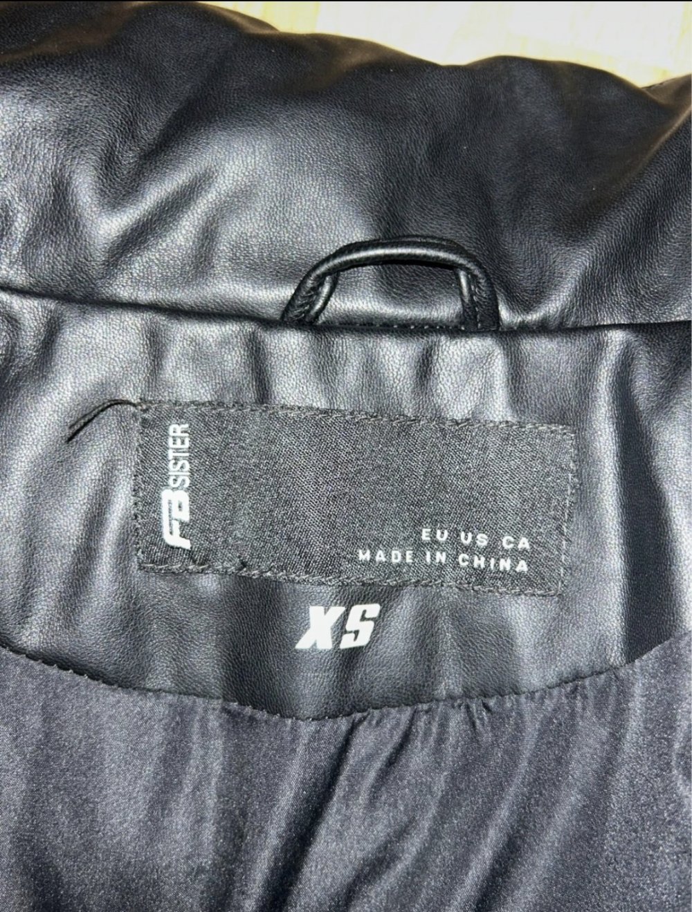 Kurze schwarze Fakeleder Winterjacke in Größe XS von New Yorker