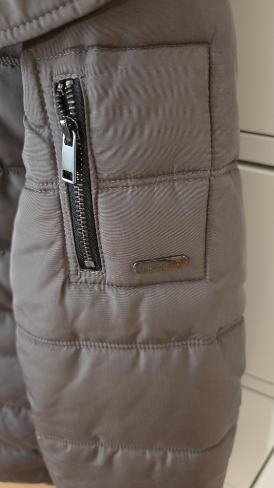 Esprit Jacke / Winterjacke in Gr. L