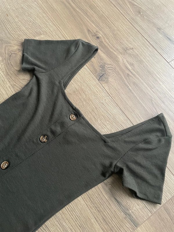 Strickkleid in Khaki | Divided by H&M