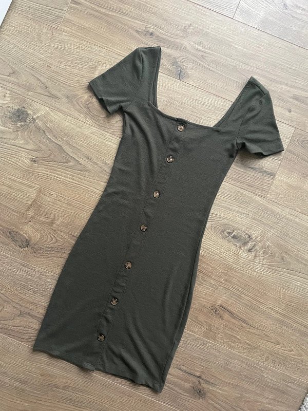 Strickkleid in Khaki | Divided by H&M