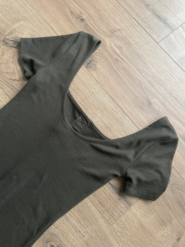 Strickkleid in Khaki | Divided by H&M