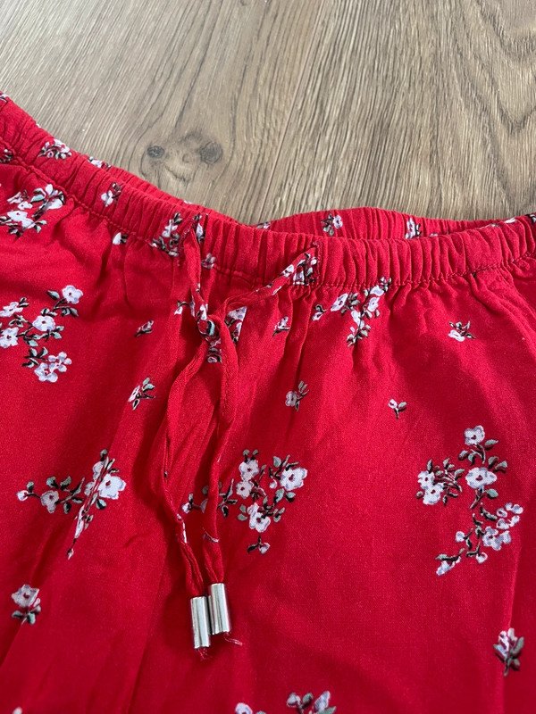 Rote Blumen Shorts | Divided H&M