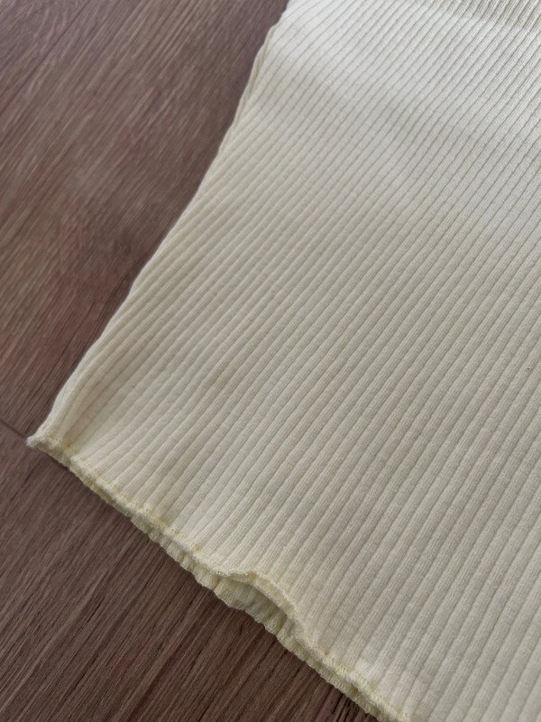 Pastellgelbes Croped Top | Coloseum