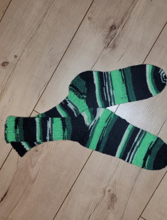 NEU! Handmade  Stricksocken