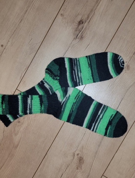 NEU! Handmade  Stricksocken