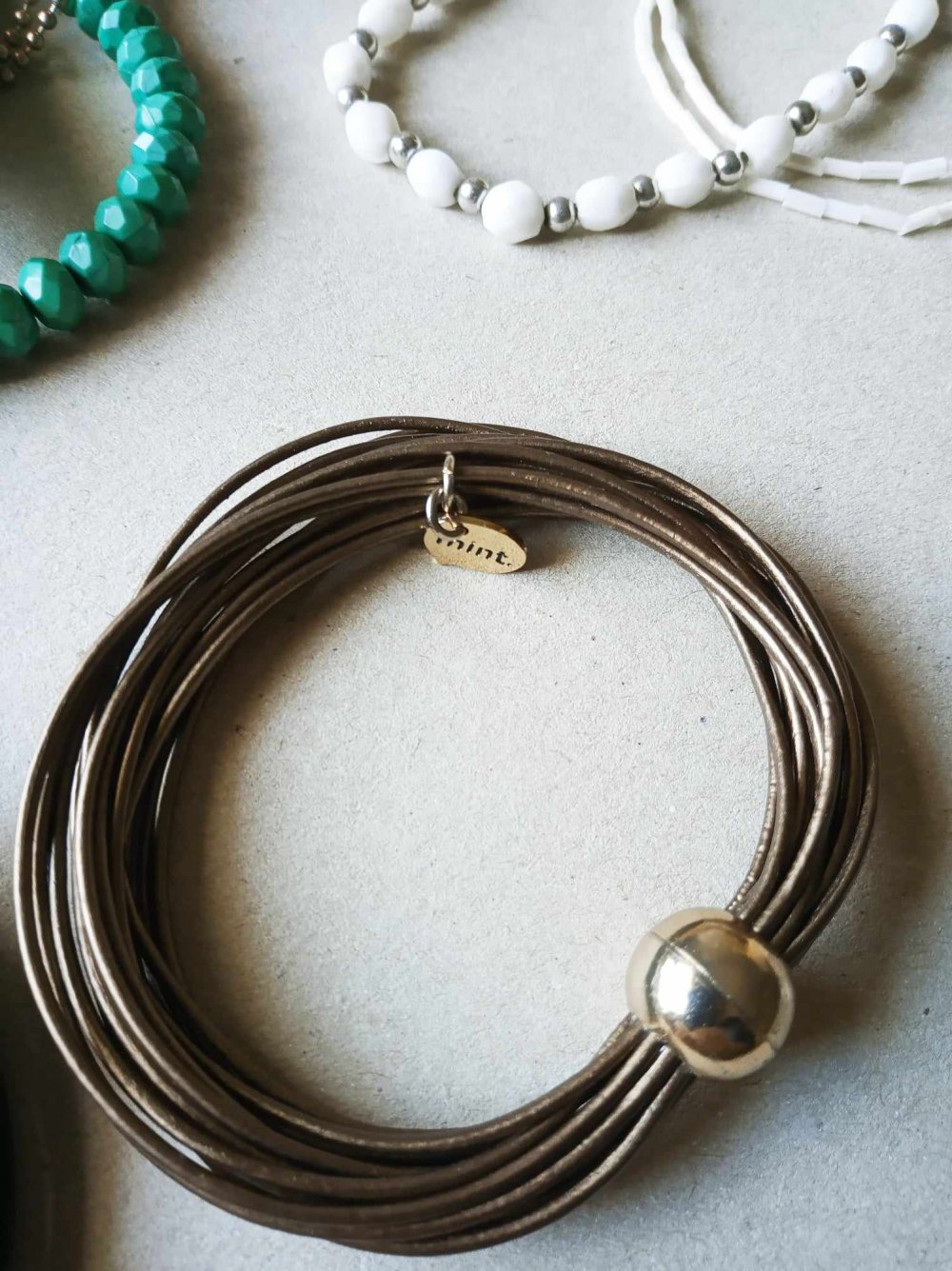 Modeschmuck-Set Halsketten Armbänder Ohrringe Steindose Mint Esprit NEU! VB!