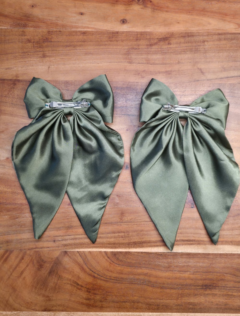 2 XXL Haarspange mit Schleife, olivgrüner Satin