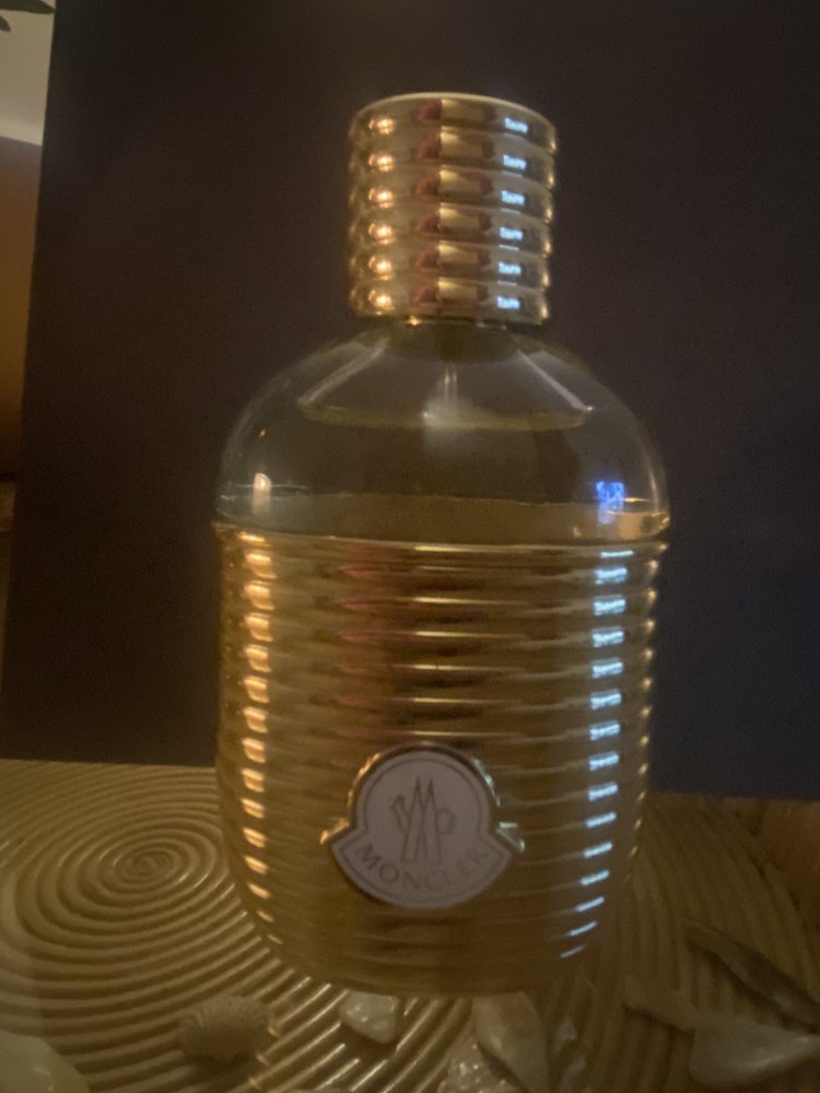 Moncler Moncler Sunrise pour Femme Eau de Parfum 60 ml wie NEU