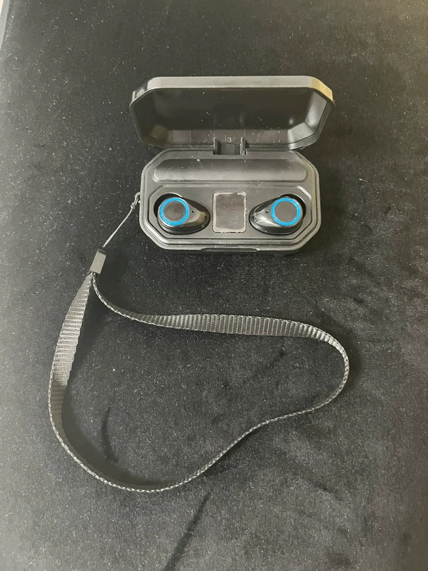 Kabellose Bluetooth In-Ear Kopfhörer mit Ladecase 