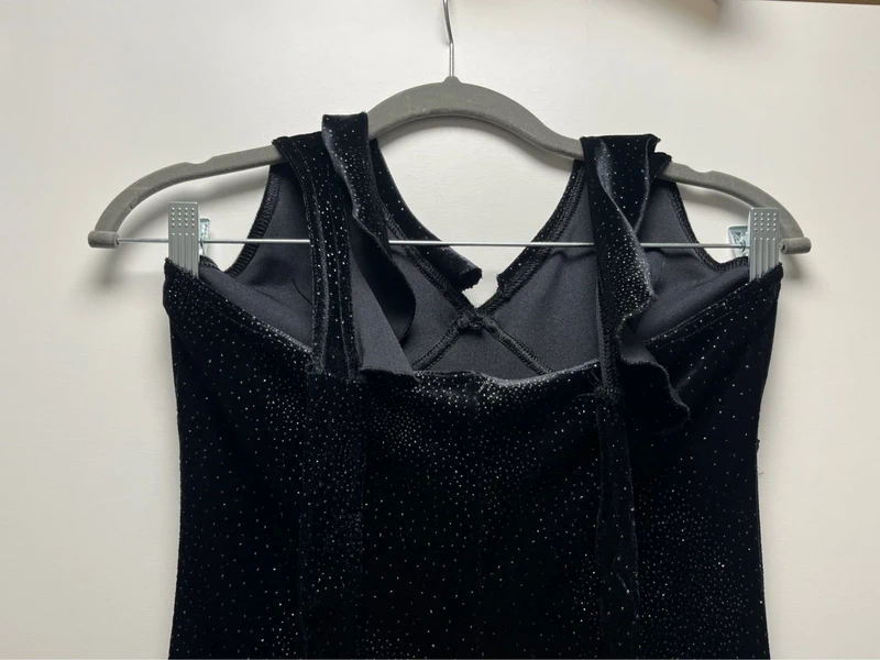 Atemberaubendes Abendkleid in Samt-Optik