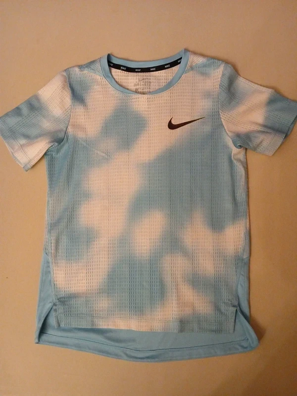 Kinder Nike shirt in Gr M