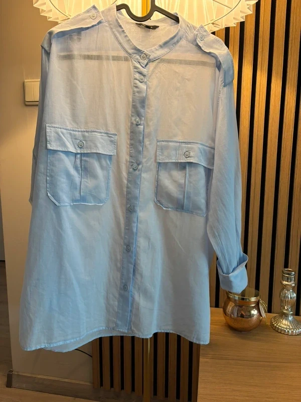 Massimo Dutti Damen Bluse Hemd Gr. M oversize hellblau Frauen