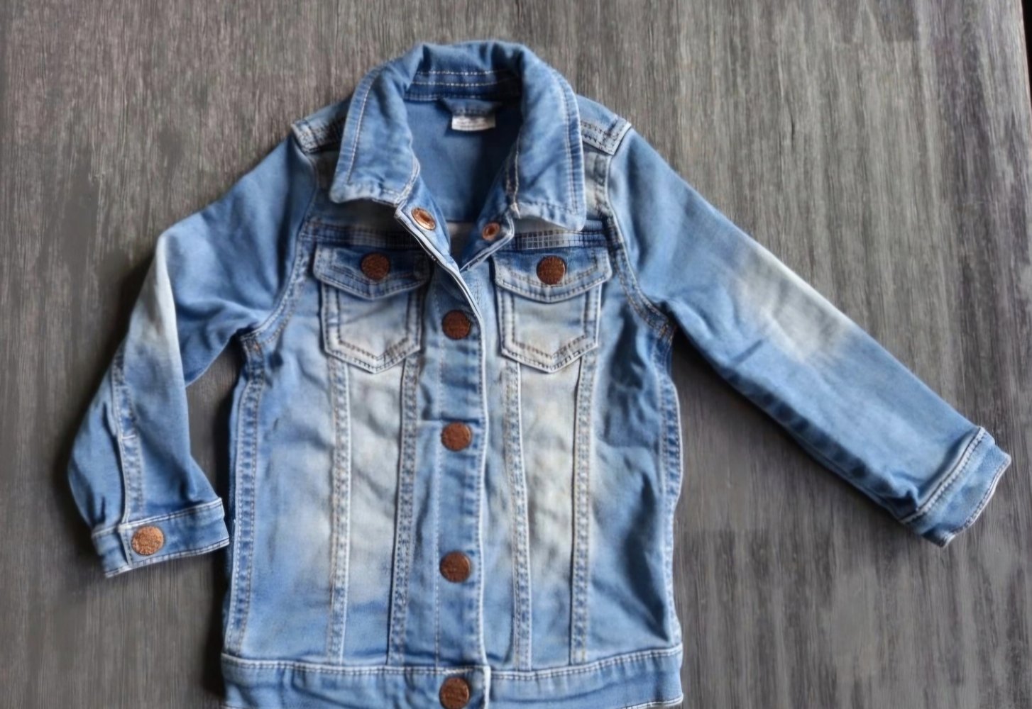 Schmal geschnittene Jeansjacke