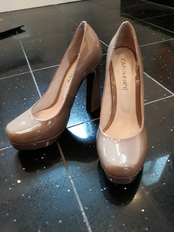 Cafenoir Pumps mit Plateau Gr 39