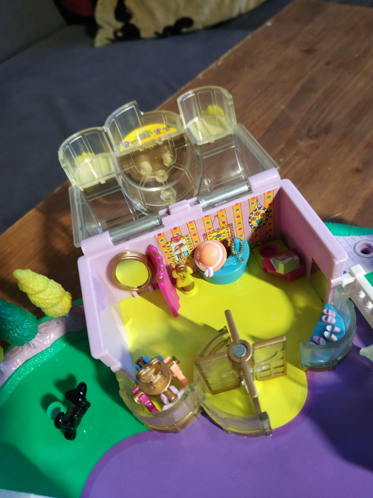 Polly Pocket Magical Movin' Pollyville 1996 Sammlerstück