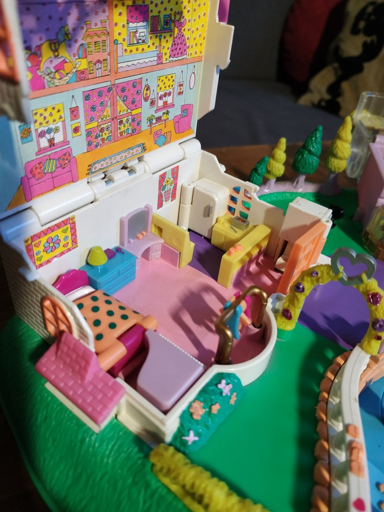 Polly Pocket Magical Movin' Pollyville 1996 Sammlerstück