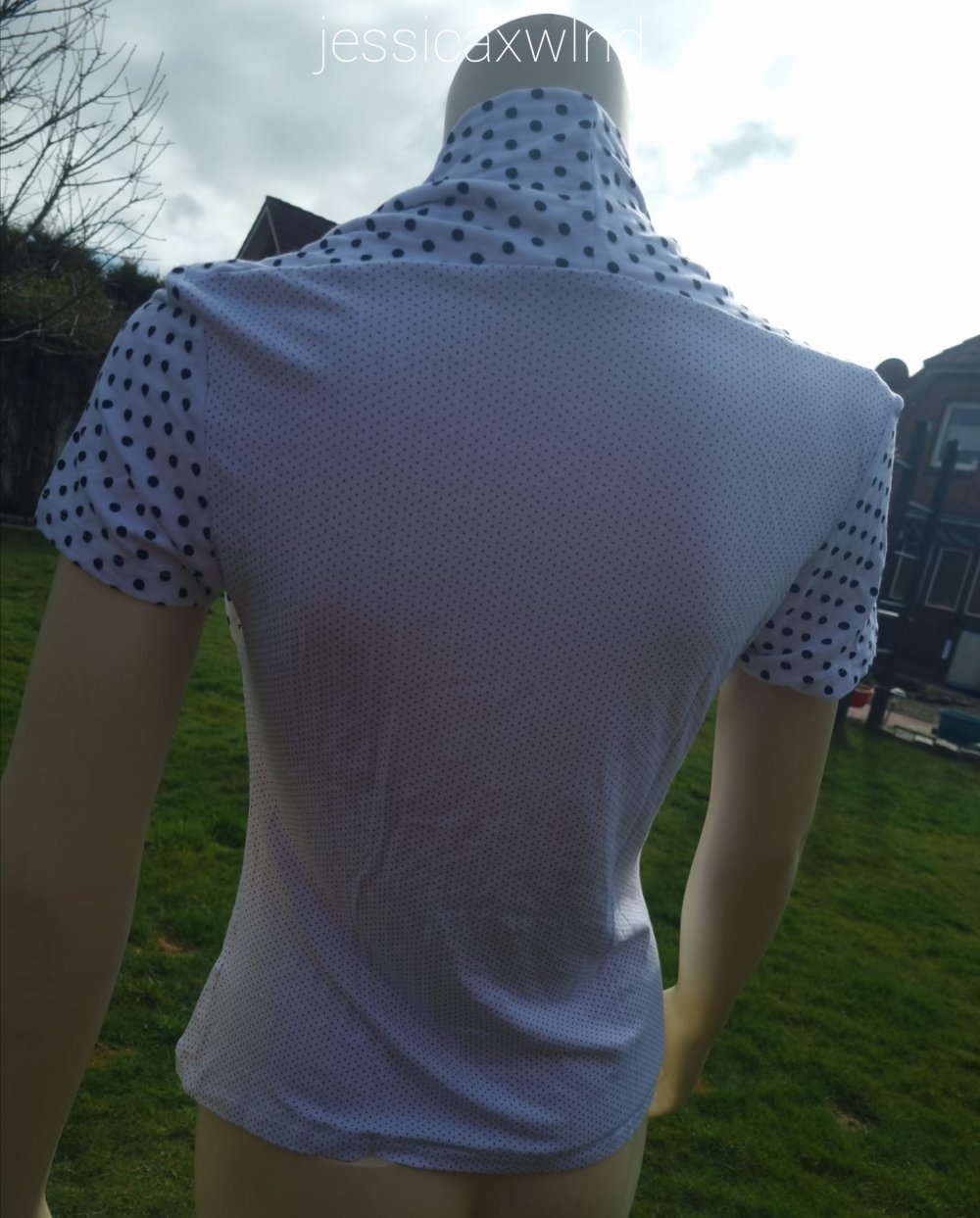 Viskose Shirt mit gepunkteten Bolero