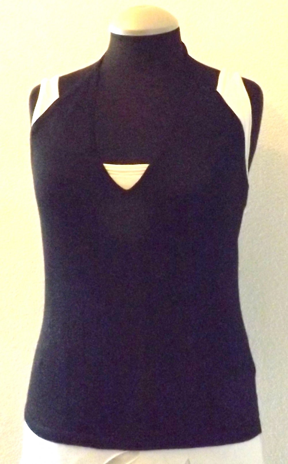 Top - M - rückenfrei - leichter Strick - schwarz mit Lurex 