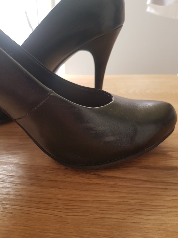 schwarze Schuhe