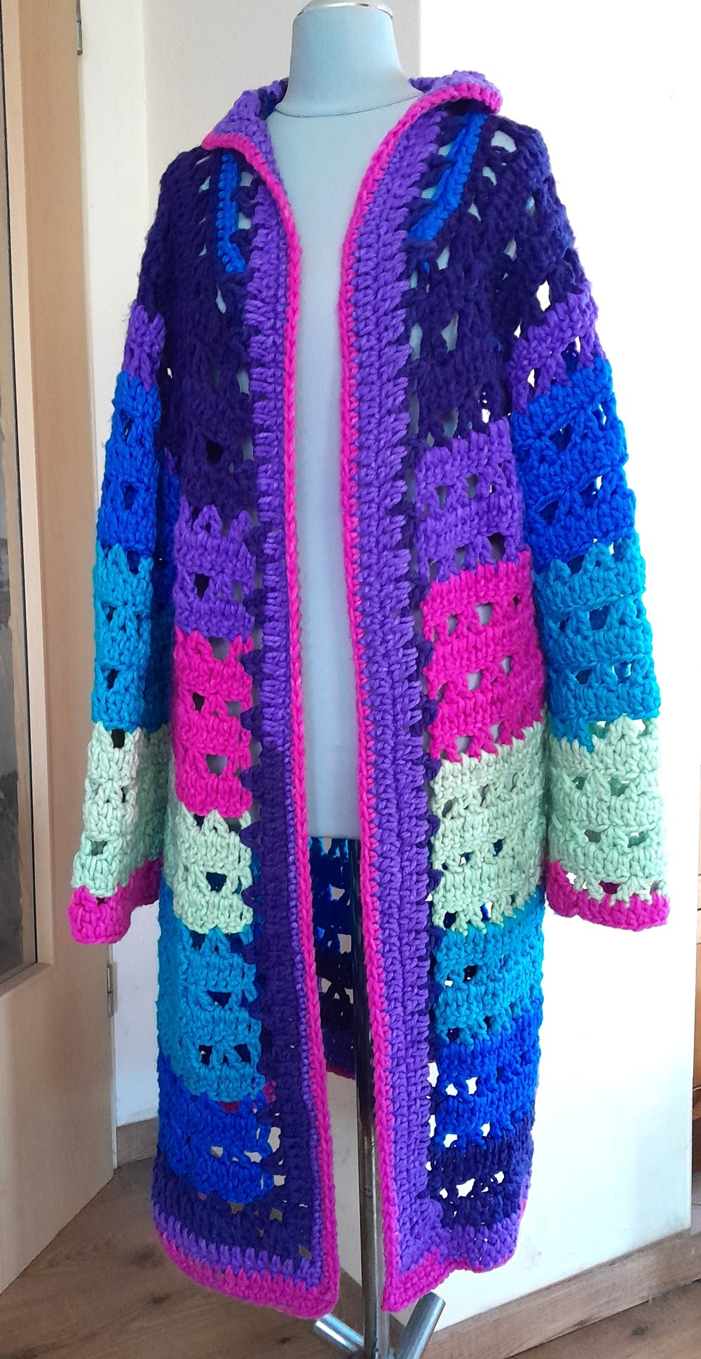 Einzigartiger, cozy Cardigan in Regenbogenfarben, Gr.M/L