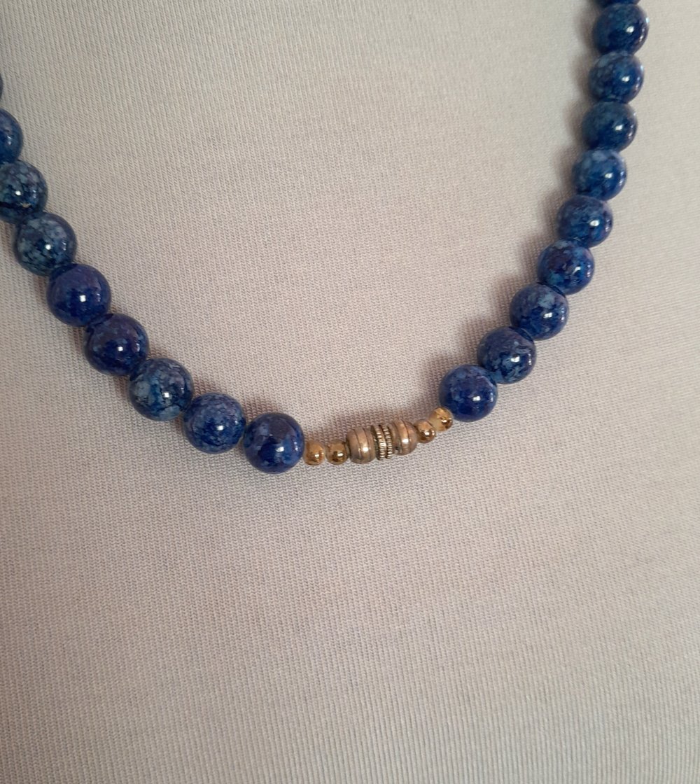 Wunderschöne, blaue Vintage Perlenkette