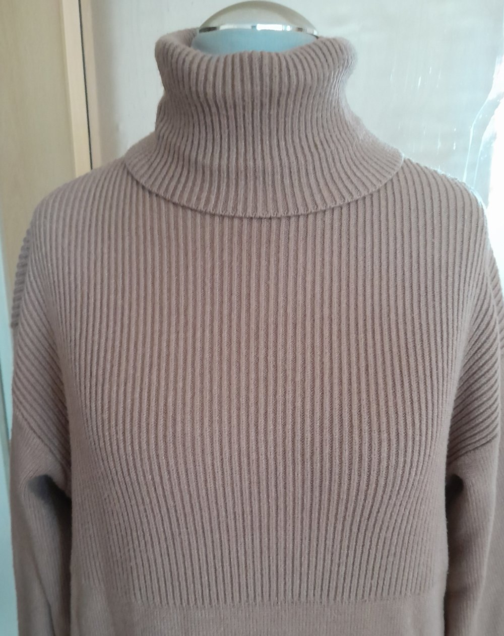 Schönes, langes Strickkleid in Nude/Beige, Gr.M