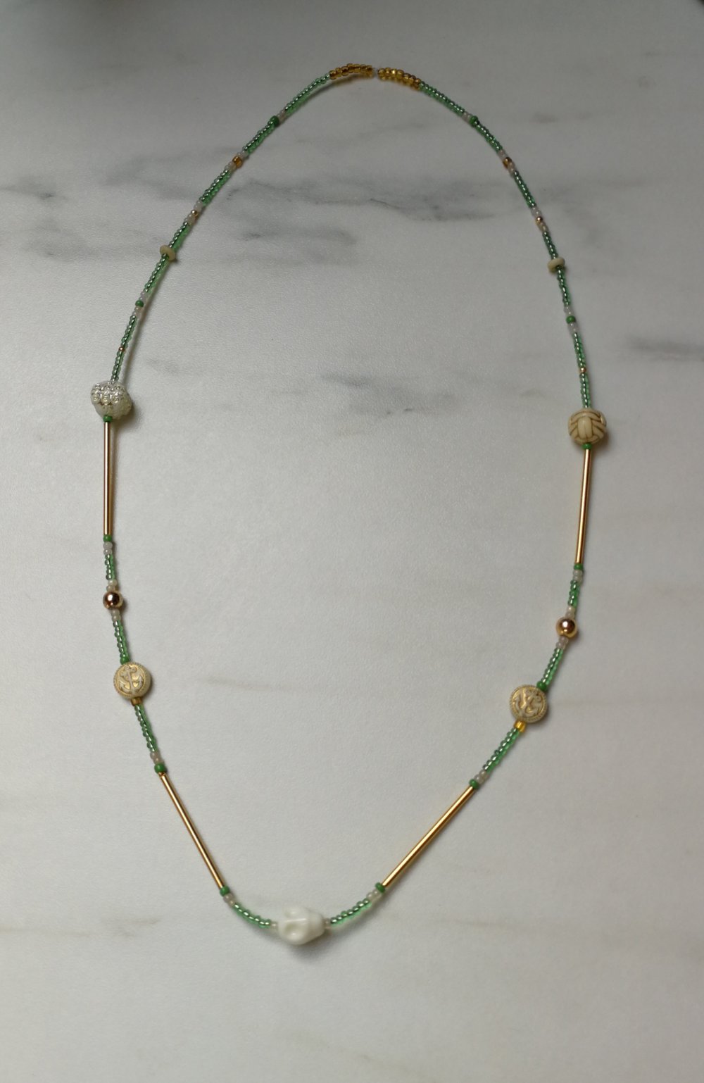 Totenkopf 90er True Vintage Perlen-Halskette Gold & Grün Anker rockige Eleganz Customschmuck