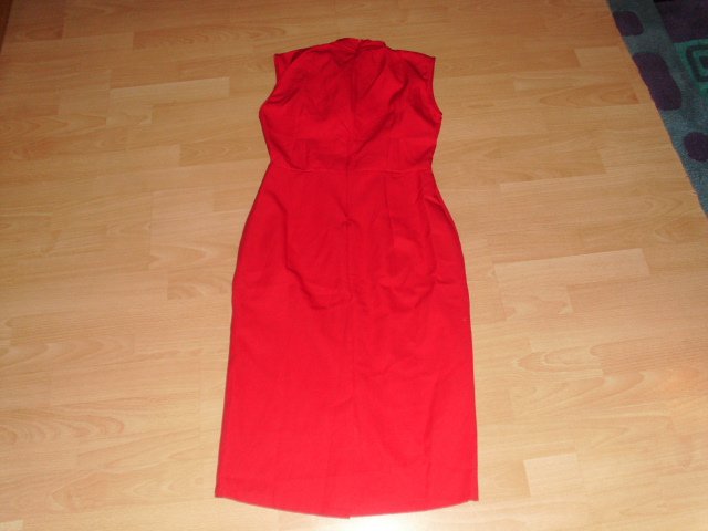 Kleid von Trendyol, rot, Gr. 40 mit Etikett
