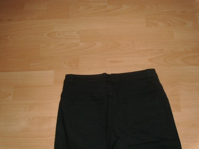 3/4 Jeans von Heine, schwarz, Gr. 42 mit Etikett