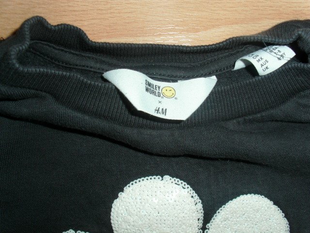 Sweatshirt von H&M, dunkelgrau mit Motiv, Gr. 122/128