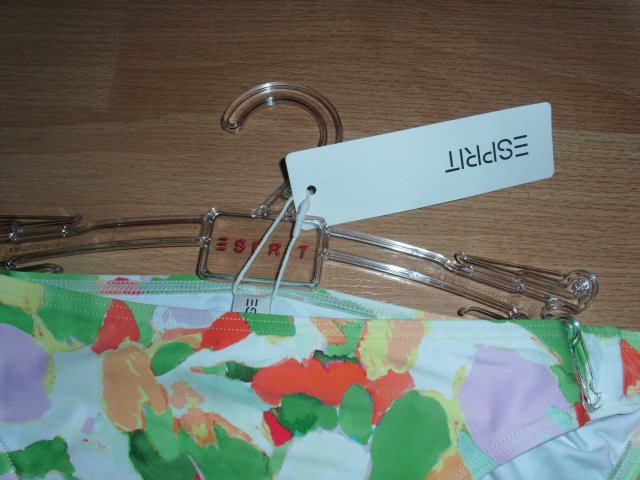 Bikinihose von Esprit, mit Blumenmotive, Gr. 38 mit Etikett