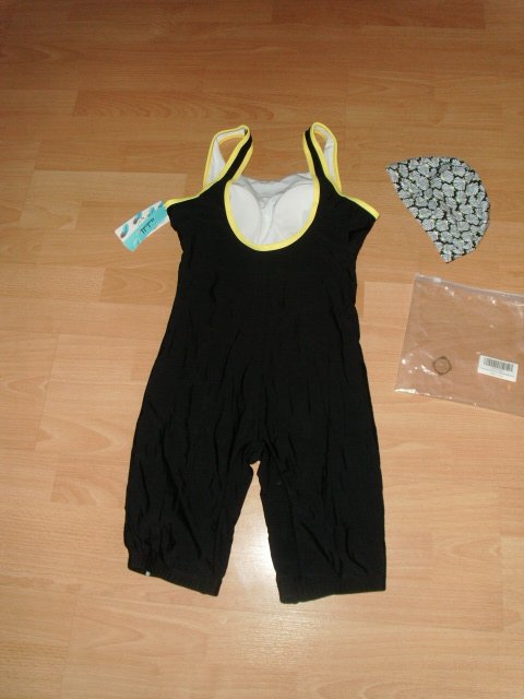 Badeanzug ( Legsuit) von Modeokker, schwarz, Gr. 38 mit Etikett