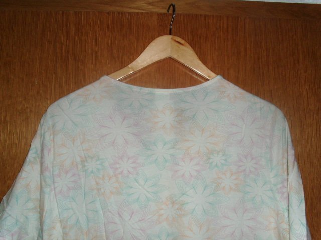 Nachthemd von Wäschepur, creme mit Motiven, Gr. 44/46 mit Etikett