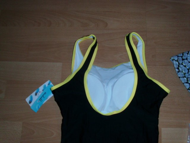 Badeanzug ( Legsuit) von Modeokker, schwarz, Gr. 38 mit Etikett