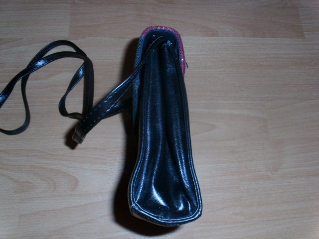 Handtasche, schwarz mit bordeaux Einsatz