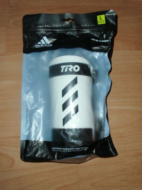 Schienbeinschoner von Adidas, Tiro, weiß, Gr. L OVP