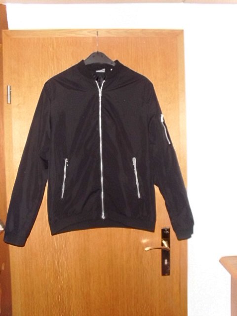 Bomberjacke von Jack & Jones, schwarz, Gr. L