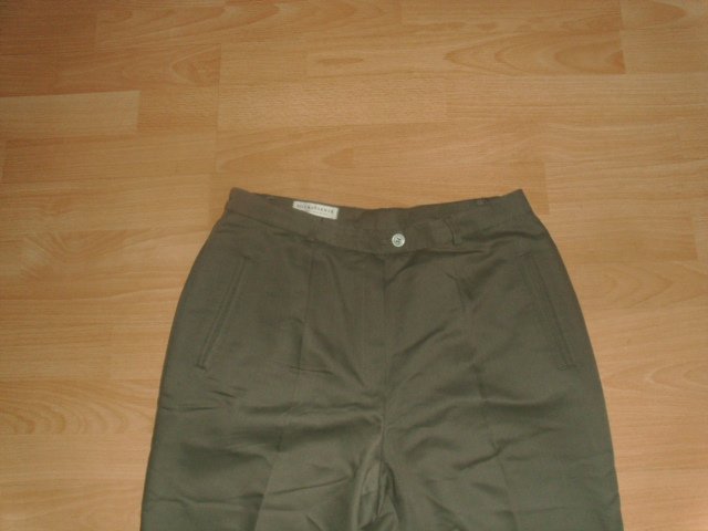 Hose von C&A, khaki, Gr. 40 