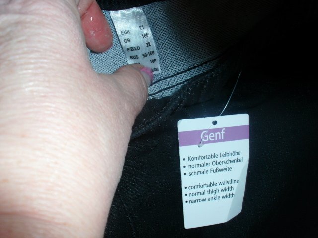 Schlupfjeans von Collection L. schwarz, Gr. 42 mit Etikett