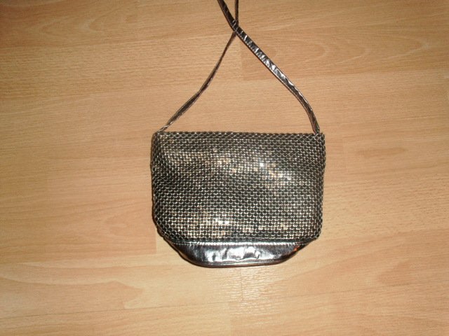 Kleine Umhängetasche, silber