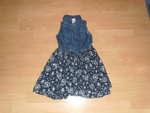 Kleid von Gillians Closet, mit weißen Motiven, Gr. 128