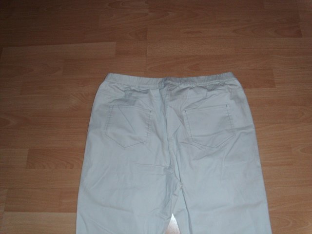 Hose, hellbeige Rundumbund, Gr. 46