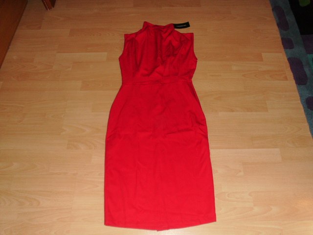 Kleid von Trendyol, rot, Gr. 40 mit Etikett