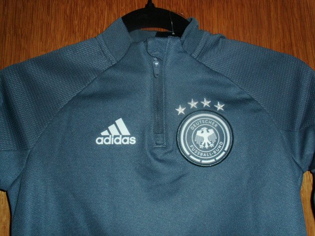 DFB Trainingsoberteil von Adidas, grau, Gr. 116