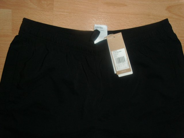 Kurze Sporthose von Adidas, schwarz, Gr. L