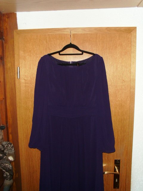 Abendkleid von Ever Pretty, dunkellila, Gr. 40 mit Makel