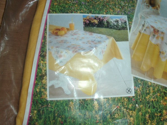 Tischdecken Kombination, gelb-bunt, 130x160 und 80x80 cm OVP